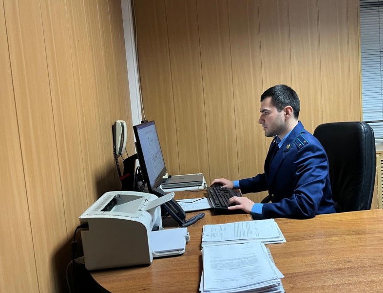 Прокуратура Бабаюртовского района выявила нарушения законодательства области связи при заключении от имени операторов подвижной радиотелефонной связи договоров об оказании услуг.