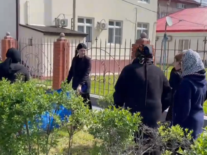 В Бабаюртовском районе прошел масштабный общерайонный субботник.