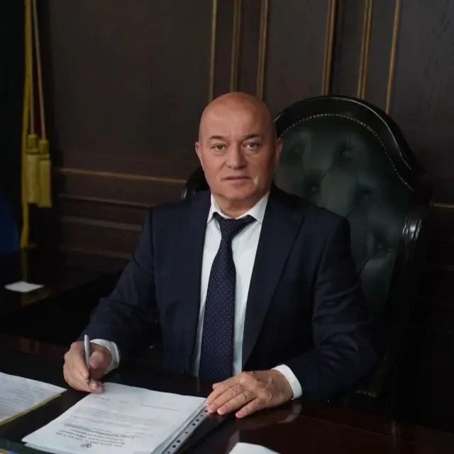 Глава Бабаюртовского района Шахмурат Истанбулов призвал сельхозтоваропроизводителей и предпринимателей не завышать цены на продукты питания в преддверии Ураза-байрам.